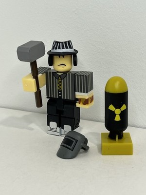 ROBL0X CAR CRUSHERS: PANWELLZ Figure Suit Hat, Hammer Welding Mask (NO CODE)