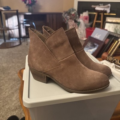 Me Too Zena Ankle Boots Women's Size 6.5 W Brown Slip On Booties Suede Leather