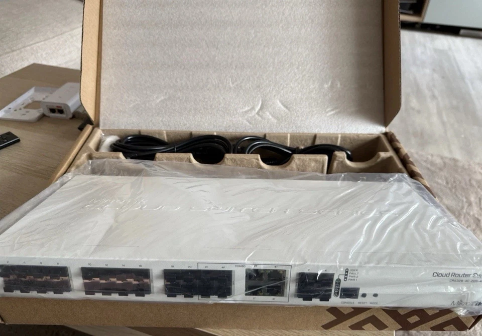 MikroTik CRS328-4C-20S-4S+RM Switch | 28 Ports | 10G SFP+ | Combo Ports - Image 2 of 3