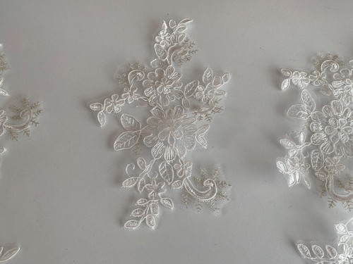 Bundle 5pcs ivory bridal floral lace applique sew on embroidered lace motif - Picture 4 of 6