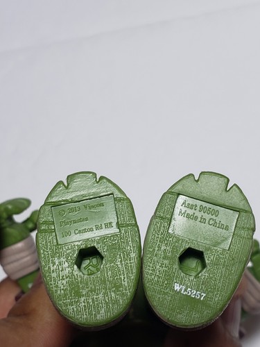 2013/14 Playmates Teenage Mutant Ninja Turtles TMNT Figure Leonardo Raphael - Picture 4 of 6