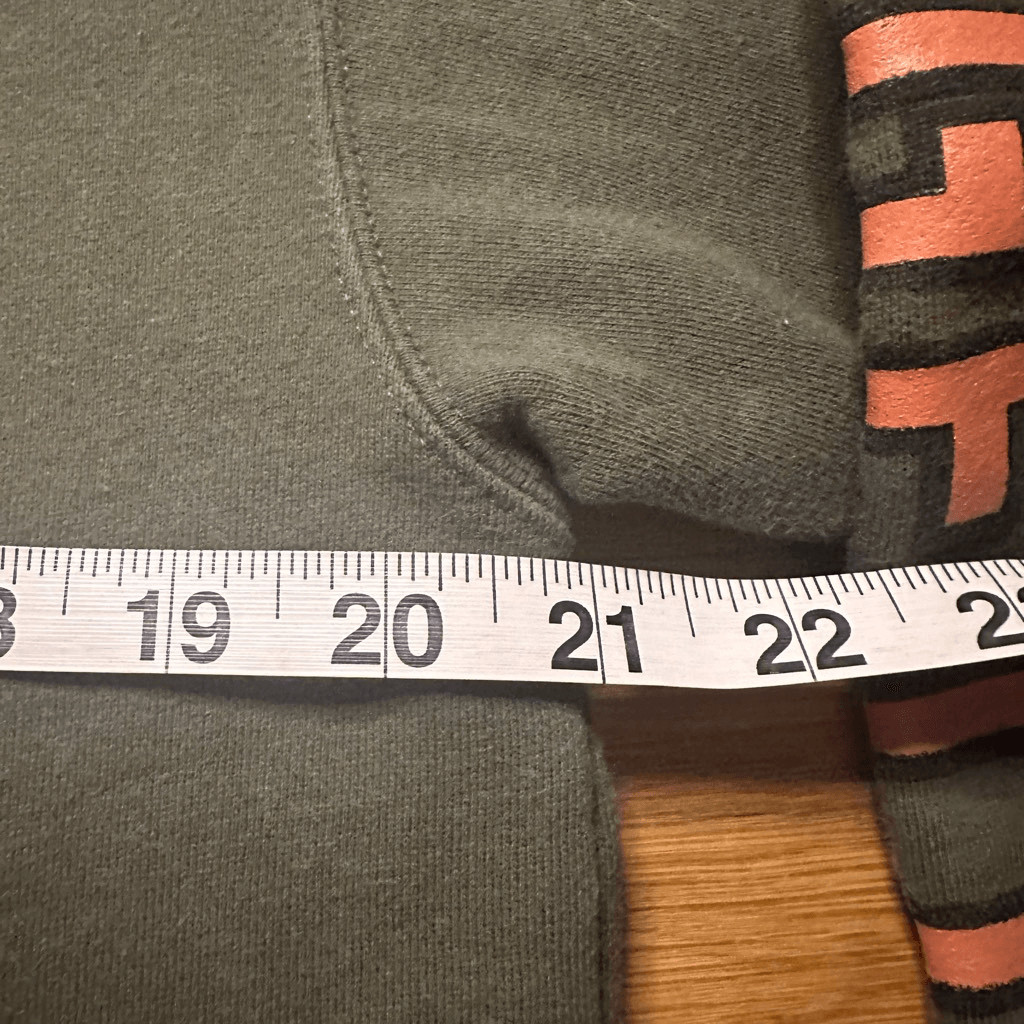 Georgetown crewneck pullover small - image 2