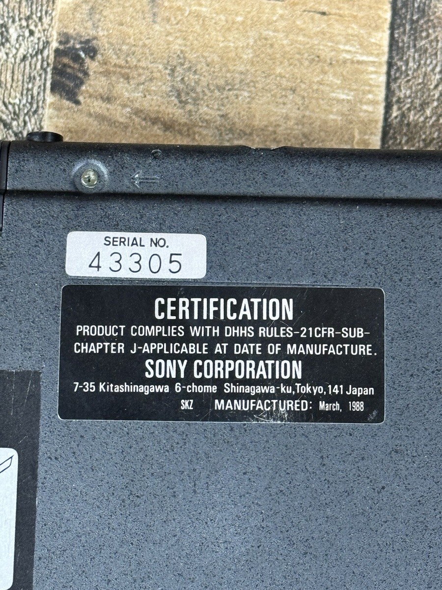 1988 Sony D-4 Discman Portable CD Player, Battery & Orig. Case