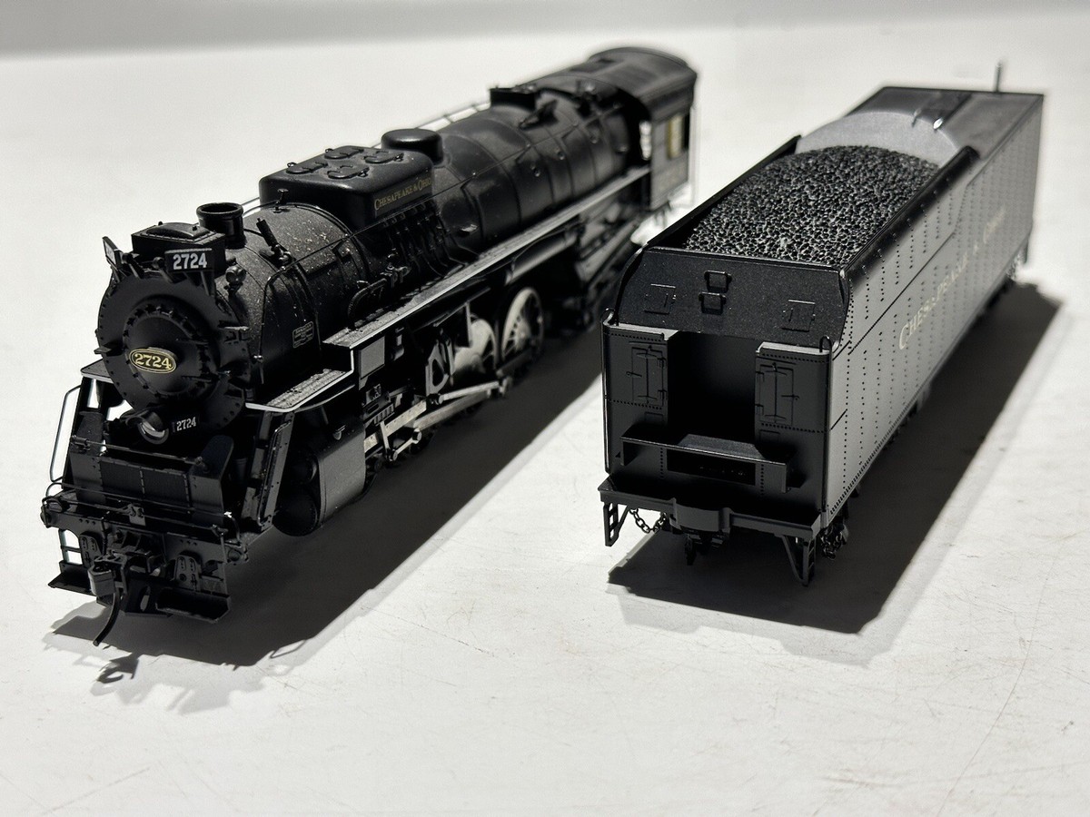 Proto 2000 Steam Collection Item 30011 C&O #2724 USRA 2-8-4 Steam