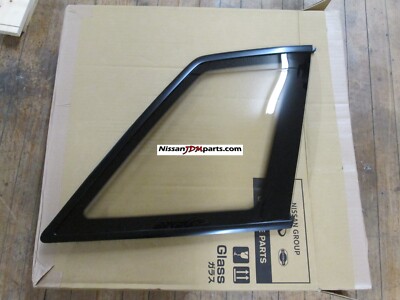 GENUINE NISSAN SKYLINE R32 REAR RIGHT QUARTER WINDOW NEW 83306