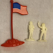 (Lot Of 3) Vintage Aurora Tim Mee Plastic Astronaut Set W/ Plastic Flag Mount