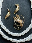 VINTAGE GOLD TONE GENUINE RICE PEARLS FILIGREE BROOCH SET COSTUME JEWELRY LOT