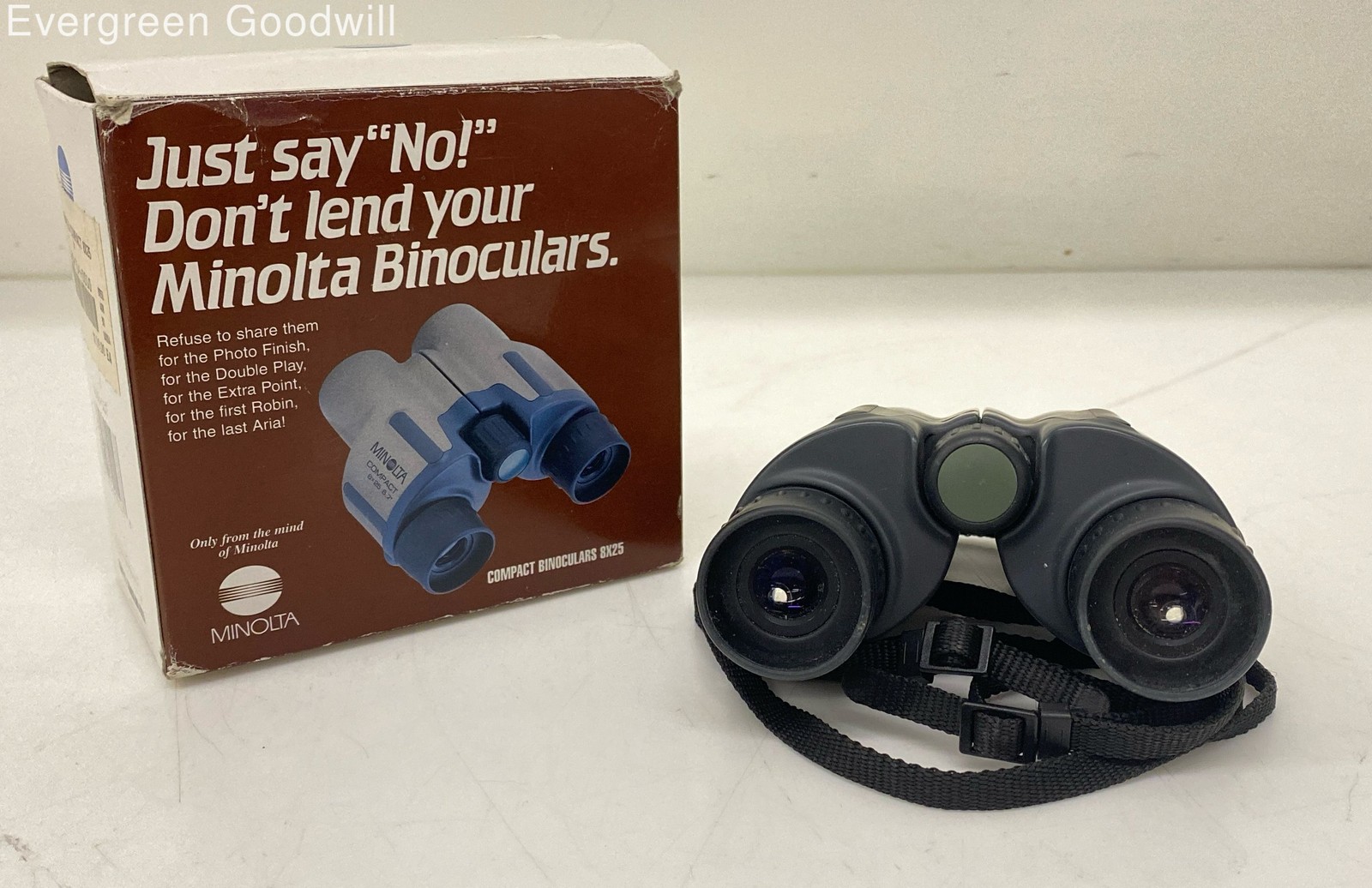 Minolta 8x25 Compact Binoculars IOB