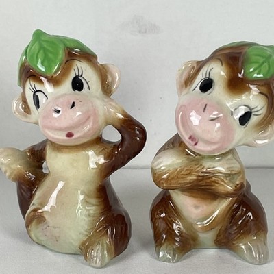 Monkey's Whispering Vintage Salt & Pepper Shakers 3'' Made in Japan Chimps VTG