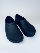 Crocs Black Slip-Resistant Work Clogs M11 Used