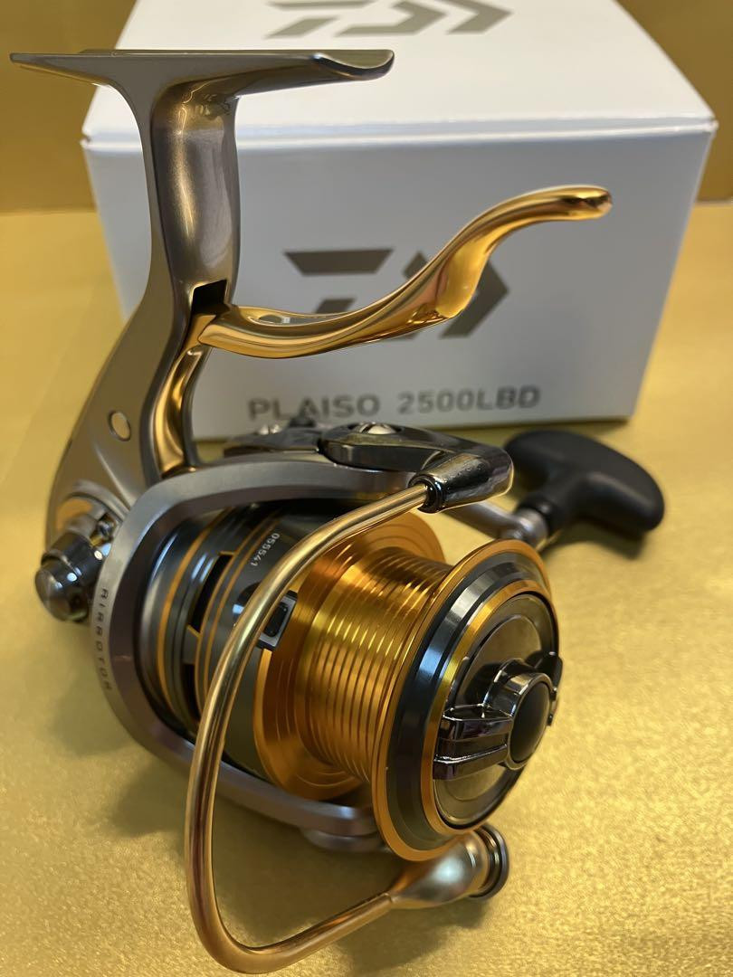 Daiwa Plaiso 2500LBD Spinning Reel Gold/Silver Rare Used Daiwa Plaiso 2500LBD Spinning Reel Gold/Silver Rare Used