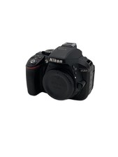 Nikon SLR Digital Camera DSLR D5300 18-140 VR Lens Kit Black Used
