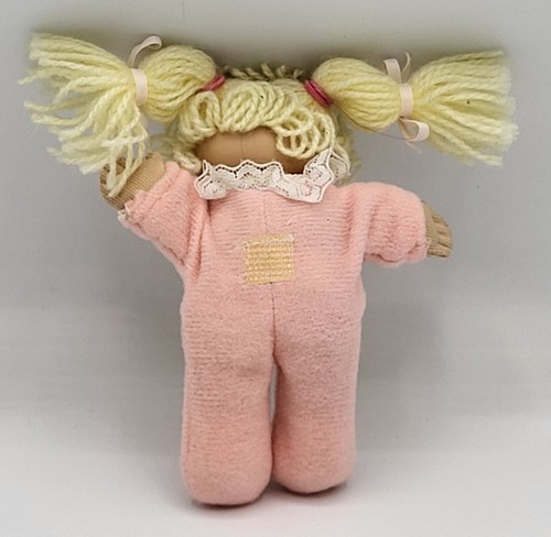 Cabbage Patch Pin-Ups Doll. Doll Only, NO FRAME.  Blonde hair with pink pajama. - Picture 2 of 2