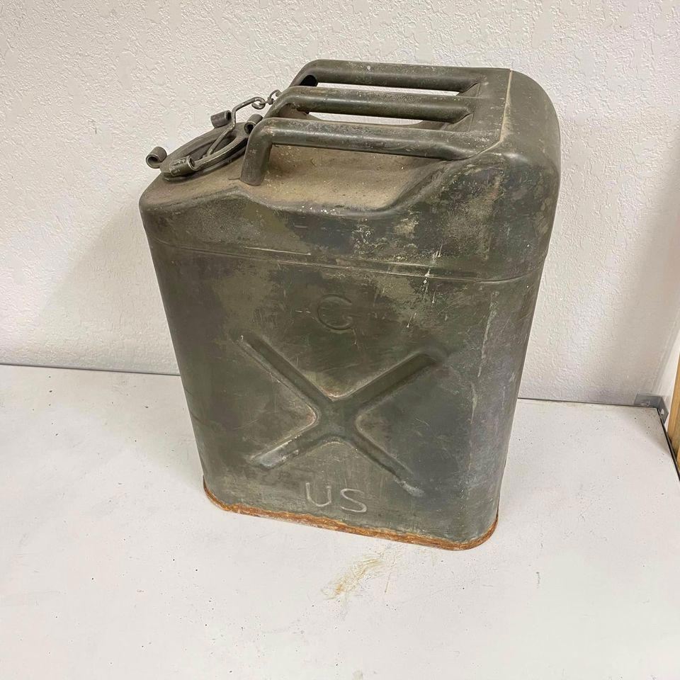 VTG 1951 US Army Korean War Metal Jerry Gas Can Canister ICC 5L Radio