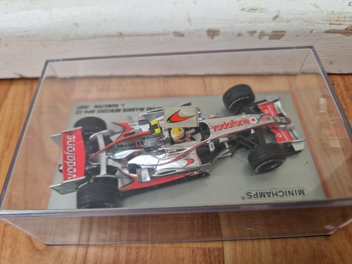 MINICHAMPS 1/43 VODAFONE MCLAREN MERCEDES MP4/22 LEWIS HAMILTON 2007 F1 CAR - Picture 3 of 3