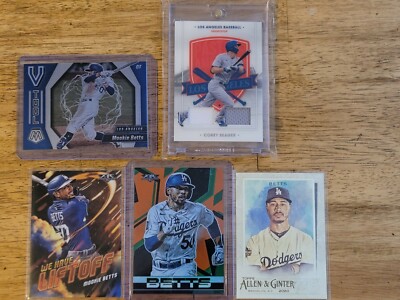 Los Angeles Dodgers Lot Featuring Mookie/Seager