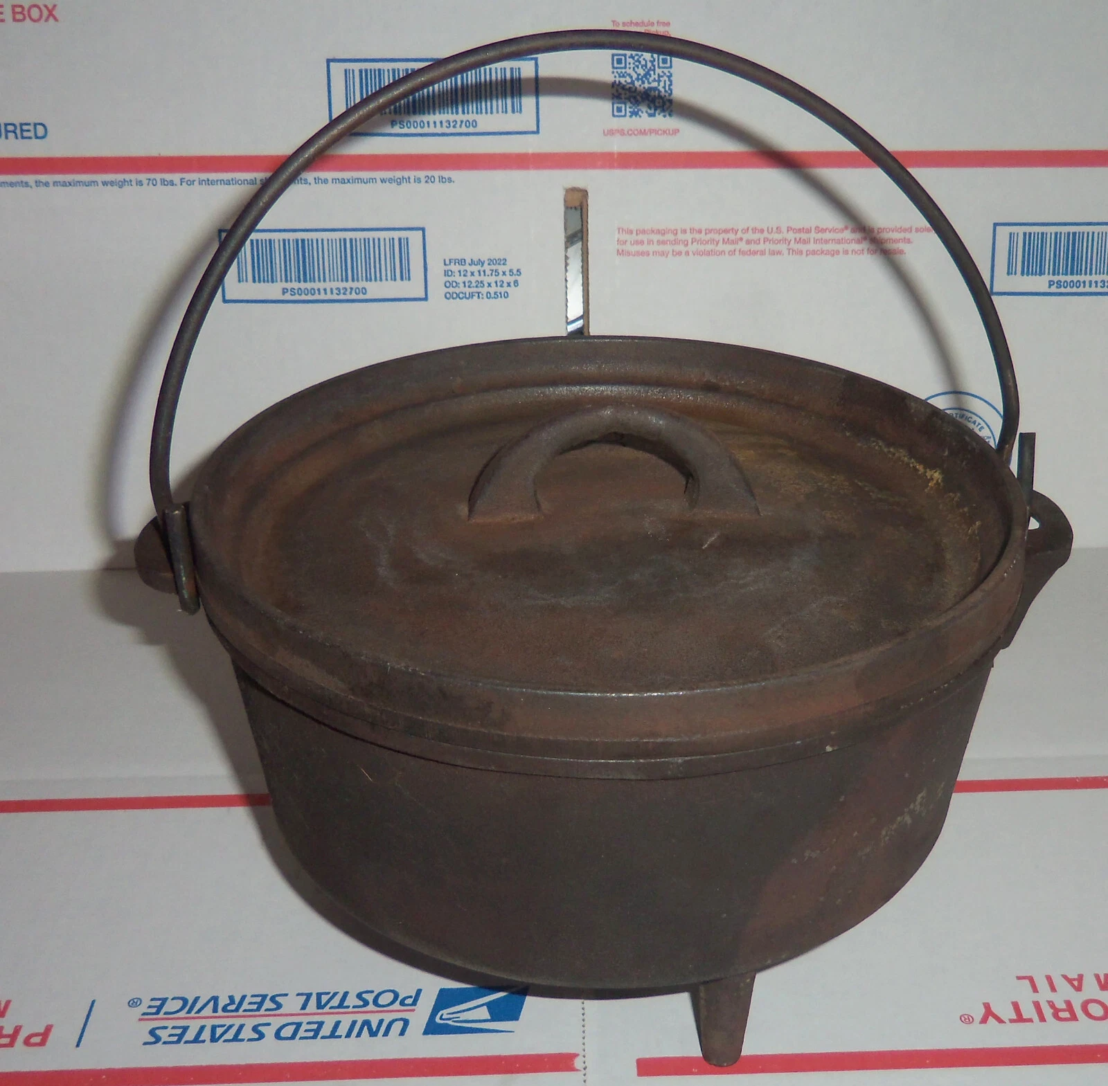 Antique Cast Iron Footed Dutch Oven 8 H Made in USA