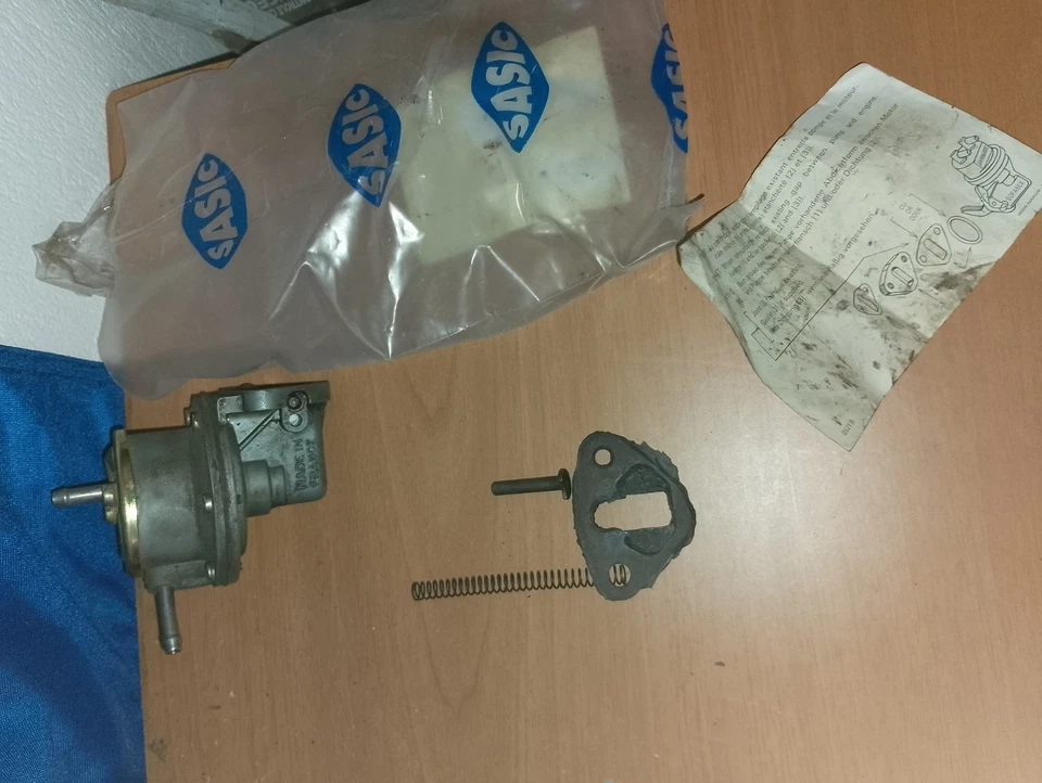 peugeot 404 fuel pump sasic nos - Image 2 of 4