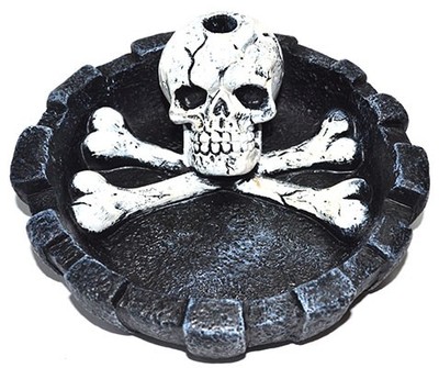 4 1/2'' Skull & Crossbones ashtray