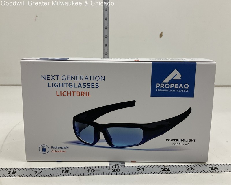 Propeaq Premium Light Glasses Powering Light Model: 1.0 IOB