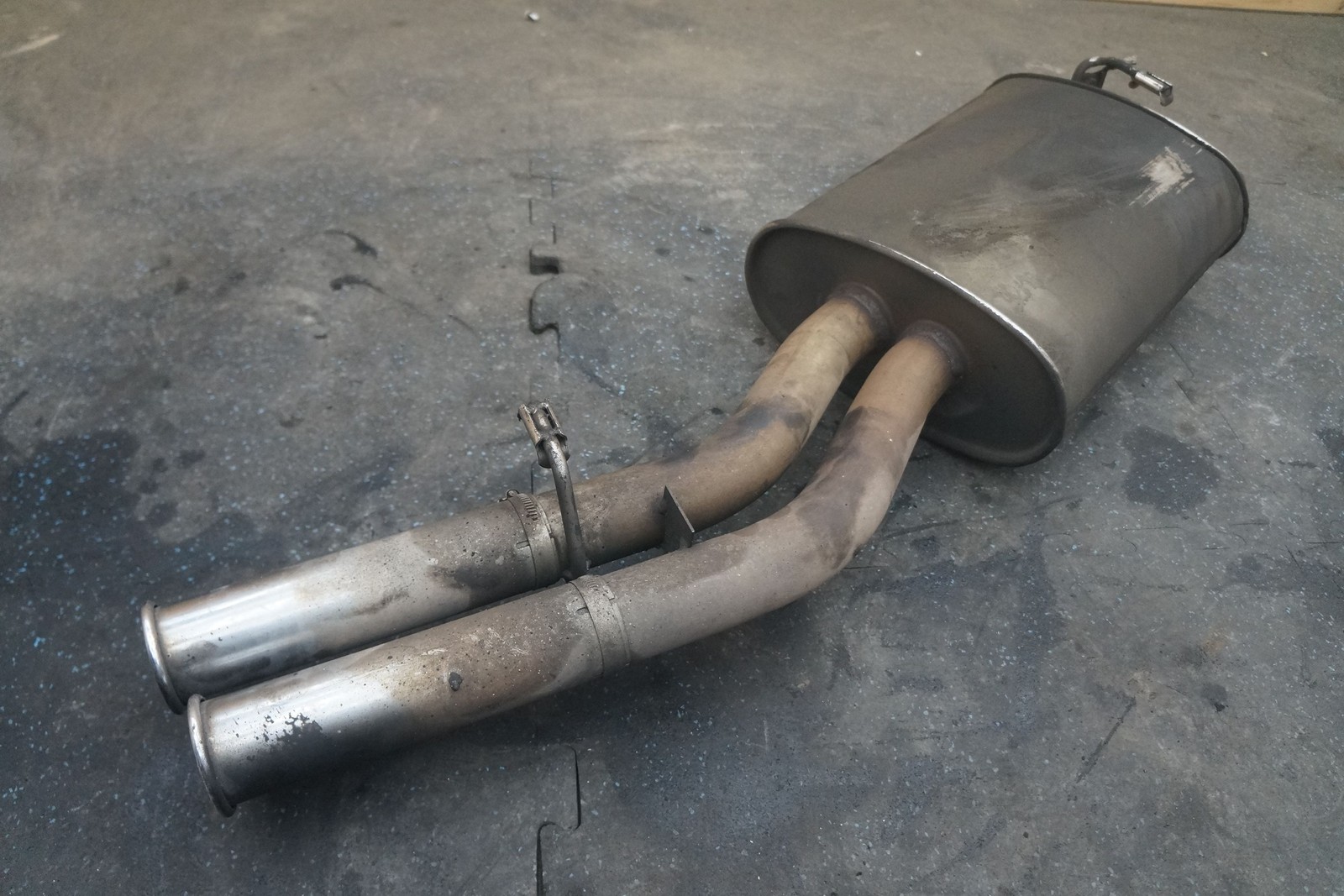 Rear Exhaust Muffler Silencer Tail Pipe OEM UE70362 Bentley Turbo R 1991
