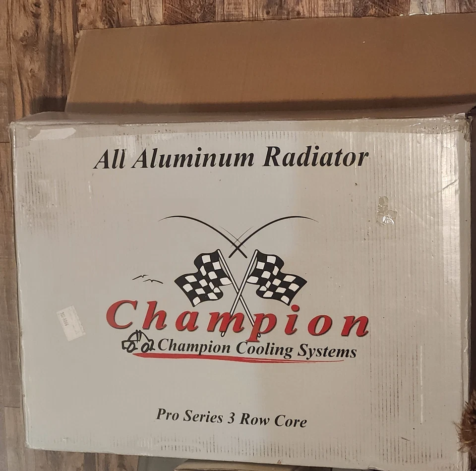 41 42 43 44 45 46 Chevy Pickup Champion 3 filas radiador de aluminio CC4146 Foto 2 de 4