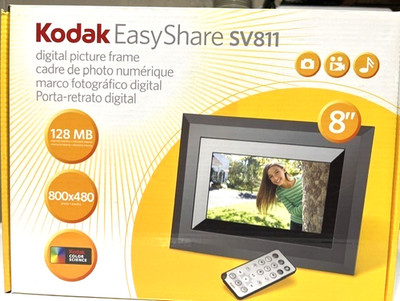 Kodak EasyShare SV811 8 High Resolution Digital Picture Frame W/Remote Control