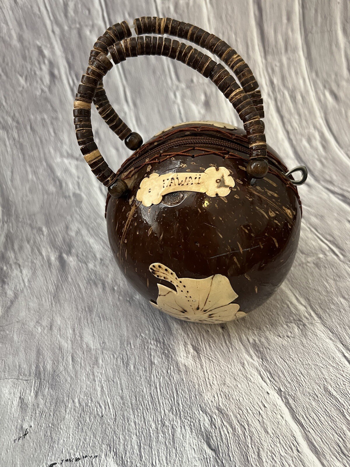 Aloha Hawaii Hibiscus & Turtle Coconut Purse. Fun And… Gem