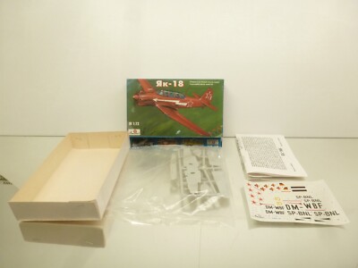 AMODEL 7227 RK-18 YAK-18 AIRPLANE -1:72- UNBUILT KIT IN BOX
