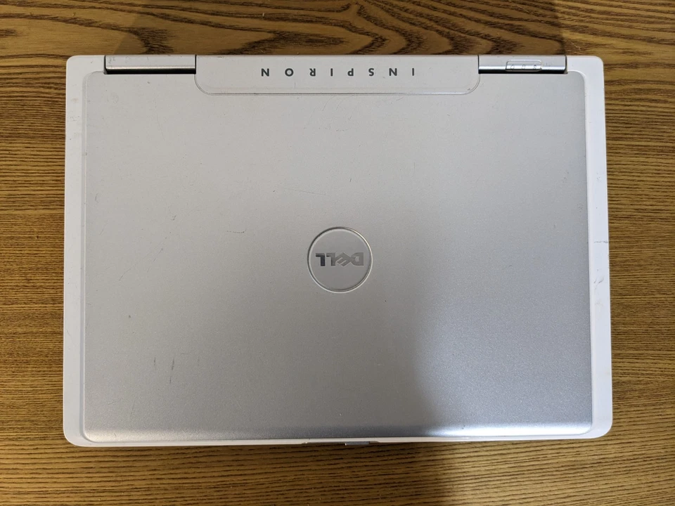 Dell Inspiron E1505 - Intel Core Solo @1.66GHz - 1GB RAM - 58GB HDD (No OS) - Image 3 of 4