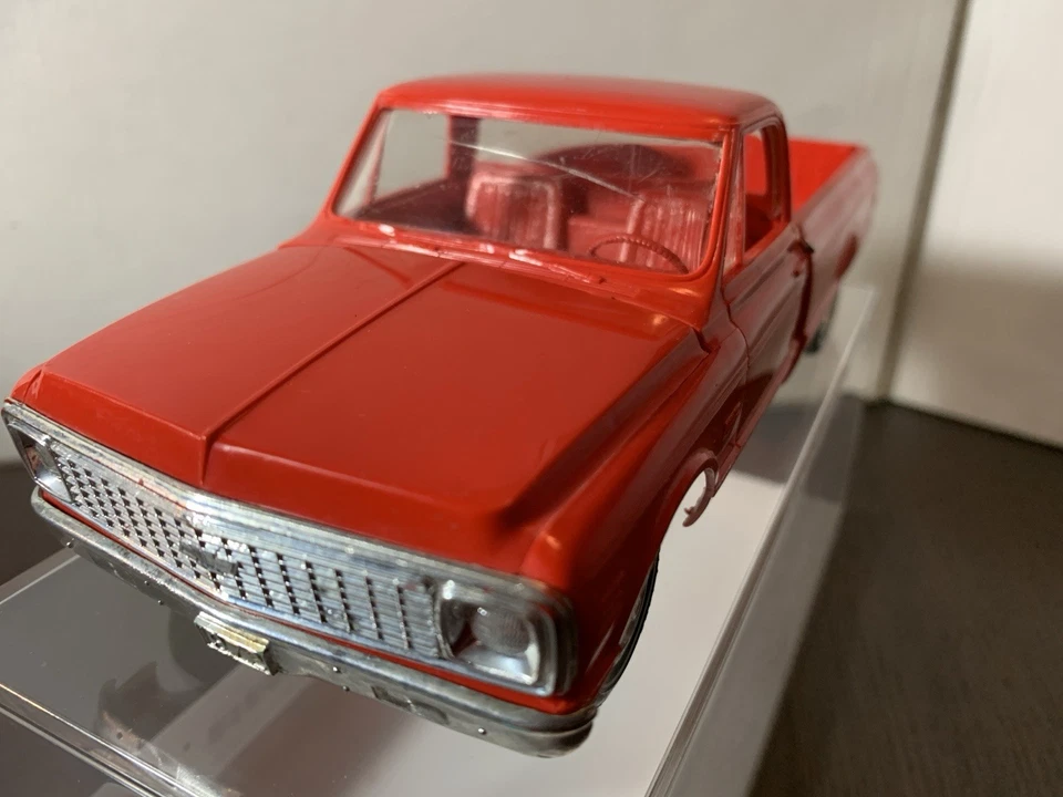 AMT 1970 Chevrolet CST-10 Pickup 1/25 Scale Promo Truck - Red - Image 4 of 4