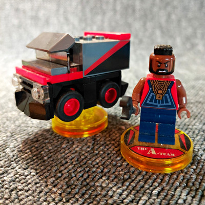LEGO Dimensions Set: Mr. T, Jurrassic World, Lucy, Green Arrow, Benno, 2 Ü.chips