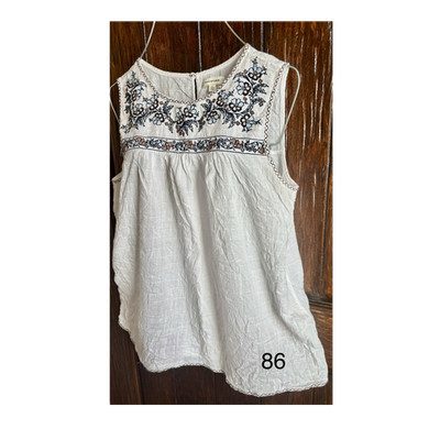 Max Studio Women s White Embroidered Sleeveless Blouse Floral Bohemian Size L