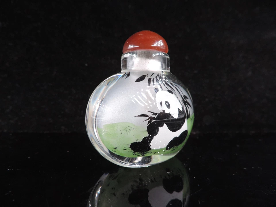 Botella de tabaco de vidrio de Pekín pintada en el interior china con patrón de panda Foto 4 de 4