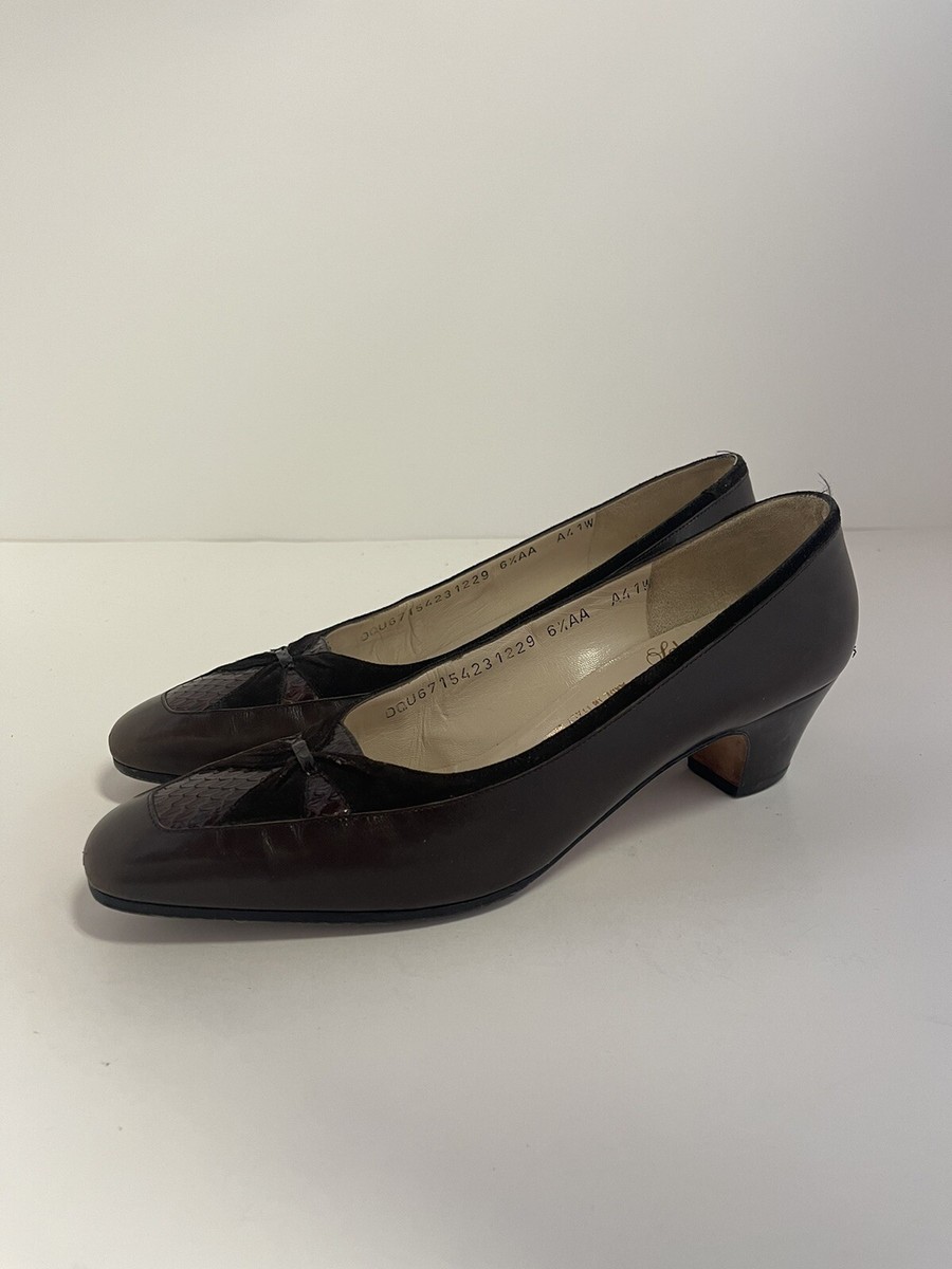 Salvatore Ferragamo Brown Leather Snake Skin Toe Shoes Women's