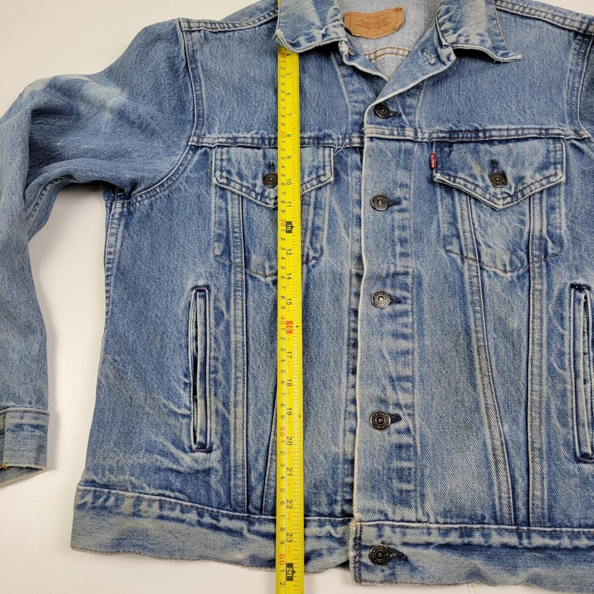 Vintage 80's Levis Denim Trucker Jacket •Mens Sz 44 •70506 Vintage 80's Levis Denim Trucker Jacket •Mens Sz 44 •70506