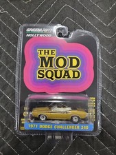 GreenLight Hollywood 2022 Gold 1971 Dodge Challenger 340 The Mod Squad