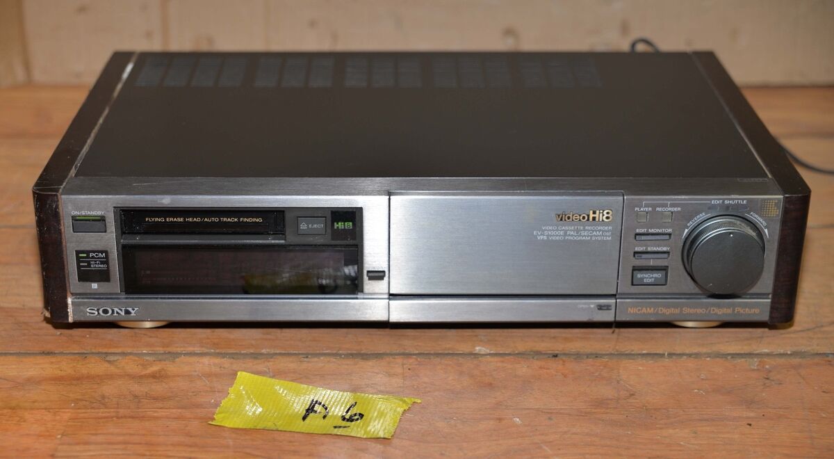 Sony EV-S100E HI8 video 8 recorder NC Nicam digital stereo Sony EV-S100E HI8 video 8 recorder NC Nicam digital stereo