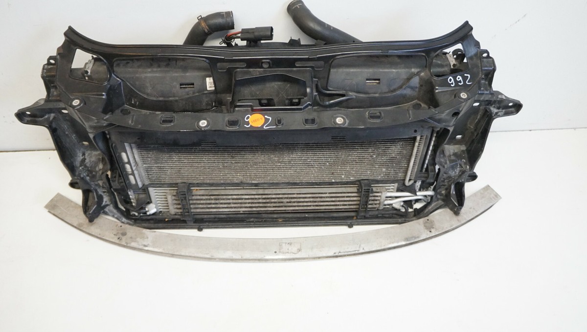 Porsche 970 Panamera Wasserkühler Kühler Mitte Träger Motor 