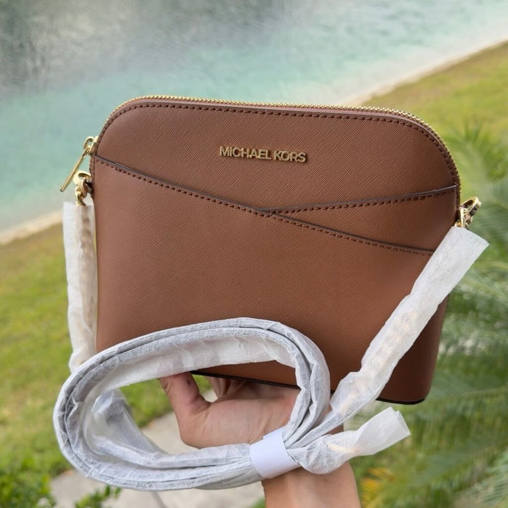 Michael Kors Jet Set Travel MD Dome Chain Strap Leather Crossbody