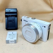 Nikon 1 J4 White digital camera w/10-30 Lens English Language From Japan Used