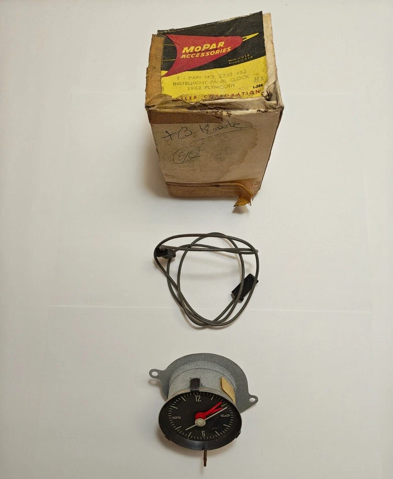 1962 Plymouth Belvedere Fury Savoy Instrument Panel Dashboard Clock 2258463 NOS - Image 3 of 4