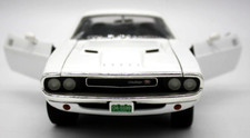 Dodge Challenger RT giocattolo pressofuso scala 1/18, con pneumatici in gomma, nuovo, piastra Colorado