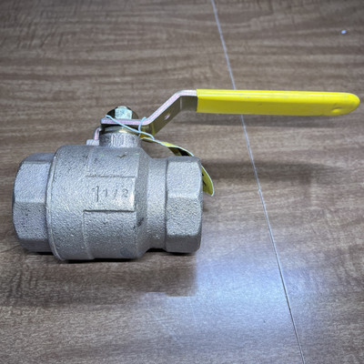 Lot Of 8 Milwaukee Valve  1-1/2'' Full Port NPT Brass Ball Valve 600 WOG 150 SWP