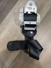 Quantity Of 1 2nd Row Seatbelt For 2015-2020 Chevy Tahoe Suburban Gmc Yukon