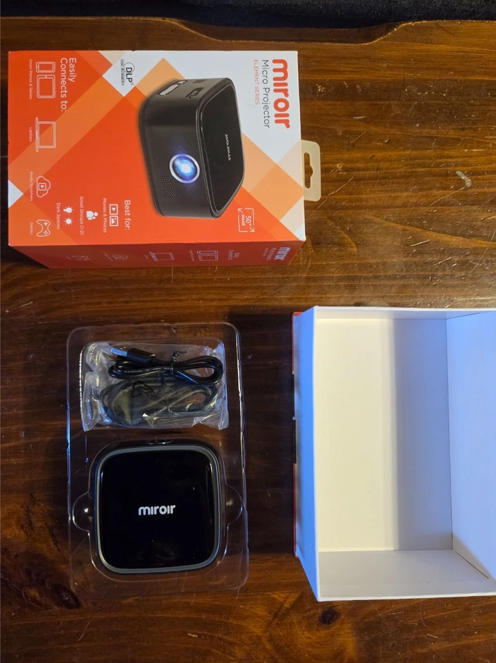 Miroir Element Series M29 50'' Micro Projector - HDMI Connectivity - Image 3 of 4