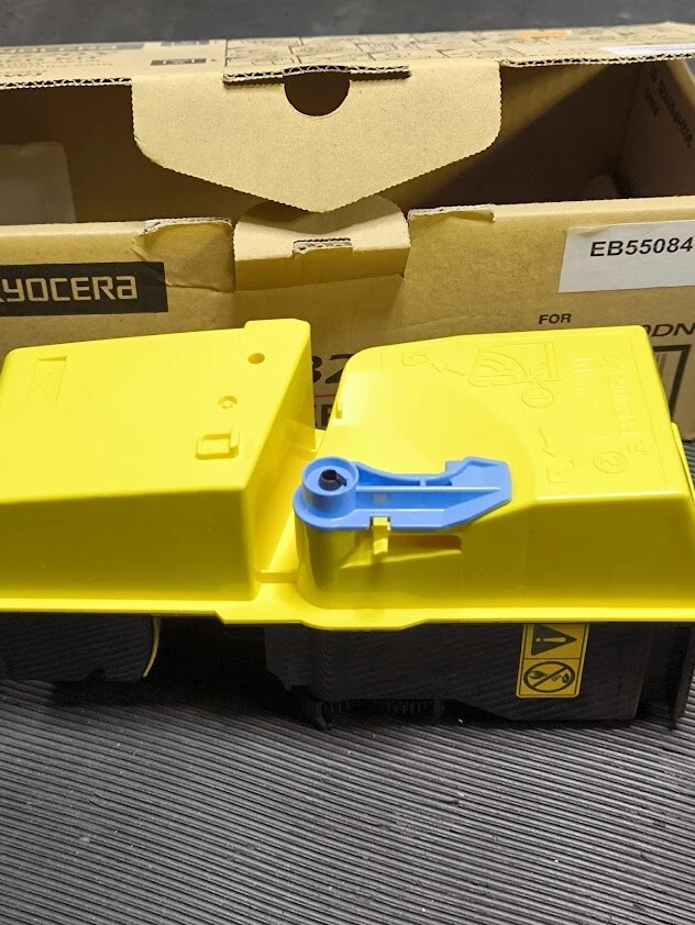 Kyocera TK-820Y Toner Kit for FS-C8100DN - New Open Box - Image 4 of 4