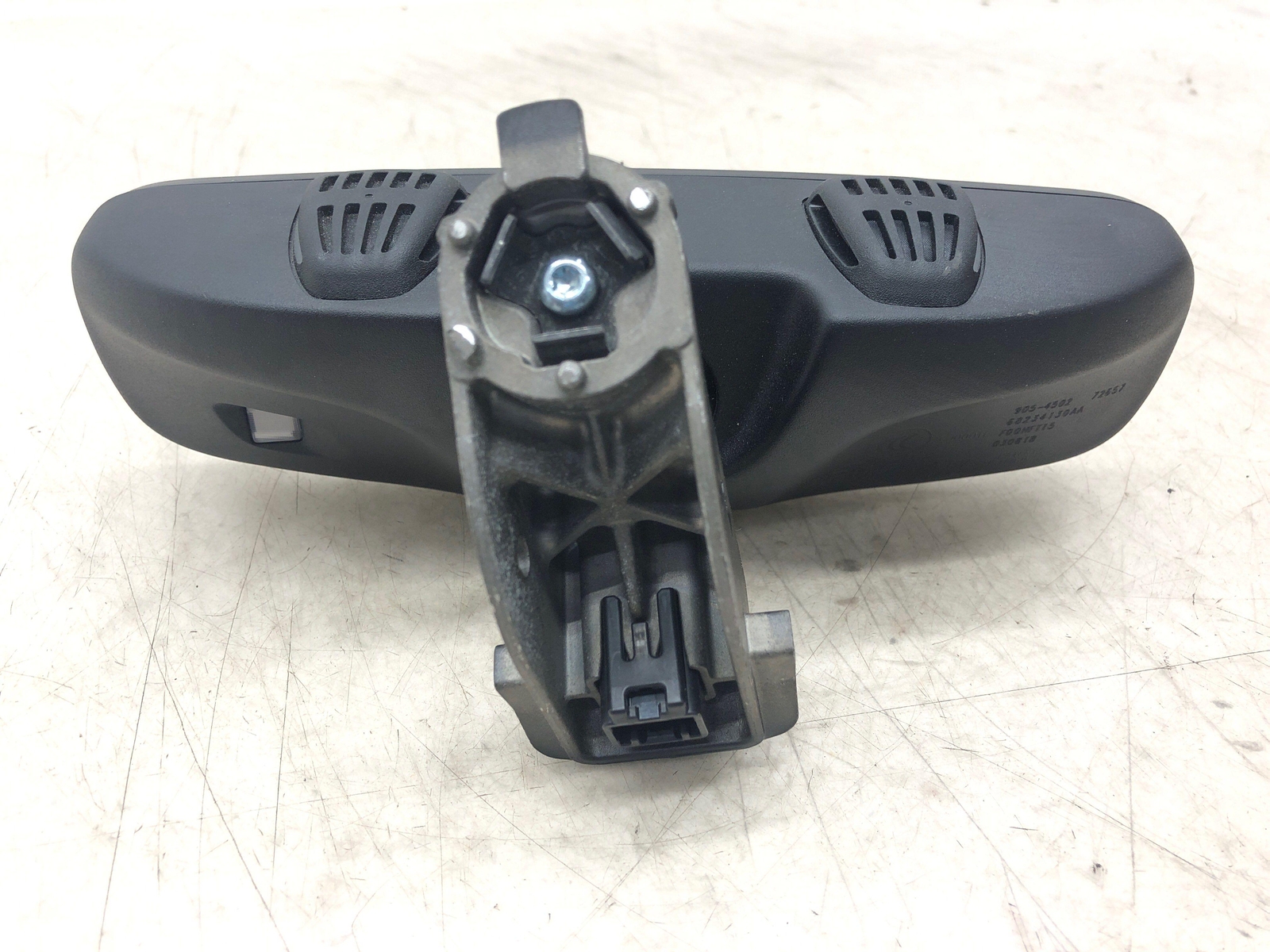 2017-2022 MASERATI LEVANTE AUTO DIMMING REAR VIEW MIRROR 68234130AA OEM