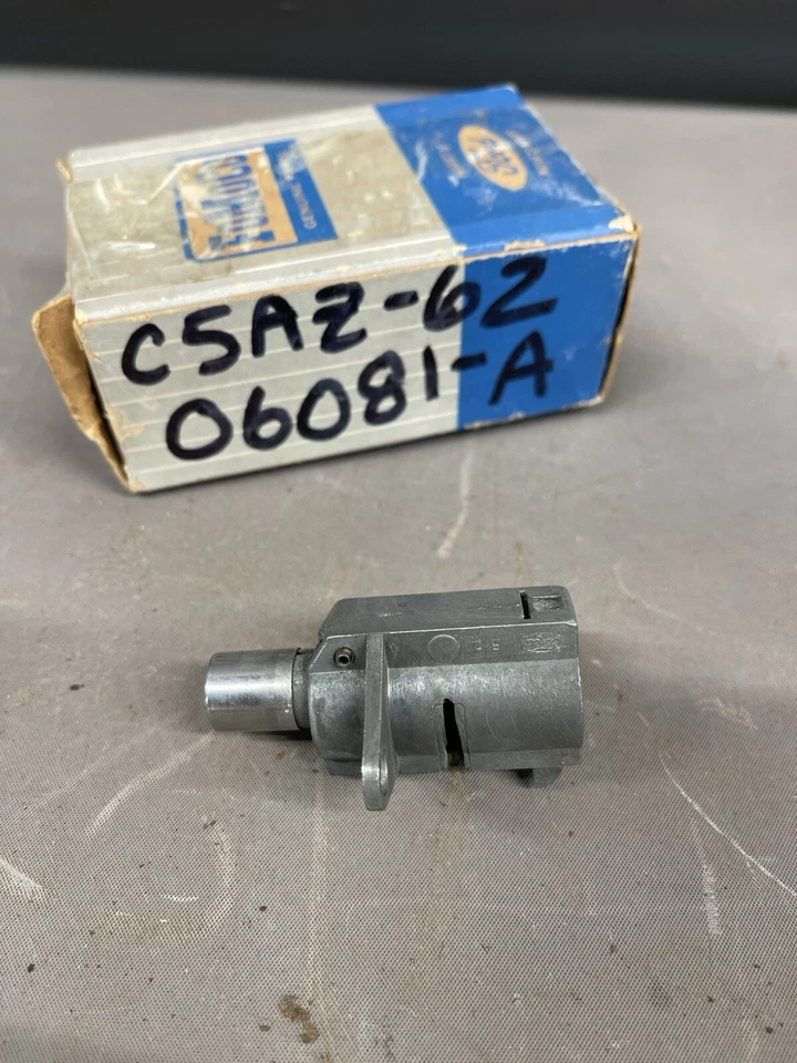 Ford Galaxie 1965 1966 tablero guantera tapa puerta cierre 500 XL LTD guantera original Foto 3 de 4