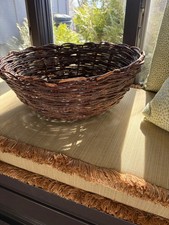 LARGE RUSTIC FARMHOUSE PRIMITIVE HAND WOVEN WILLOW GATHERING BASKET 17 1/2" x 7"